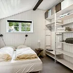 Family With Sauna And Fjord View ボルコップ